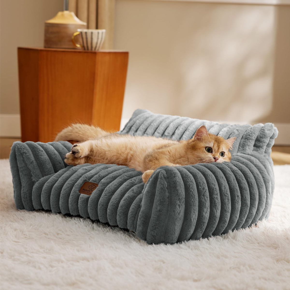 Bedsure ComfyFleece® Shown on TV Fluffy Cute Cat Couch for Pets,24in Cream