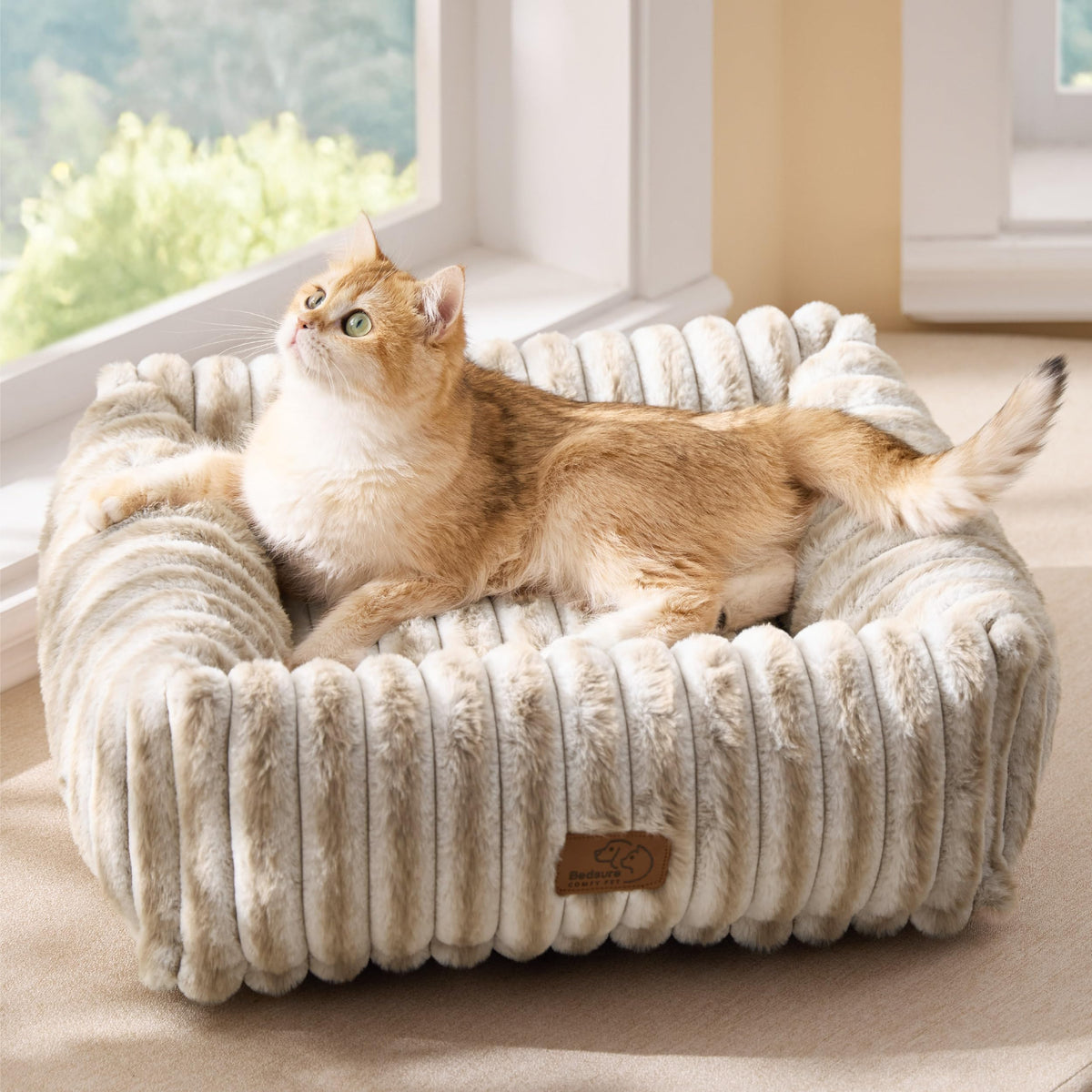 Bedsure ComfyFleece® Cute Dog Bed for Small Medium Dogs Washable,25in Cream