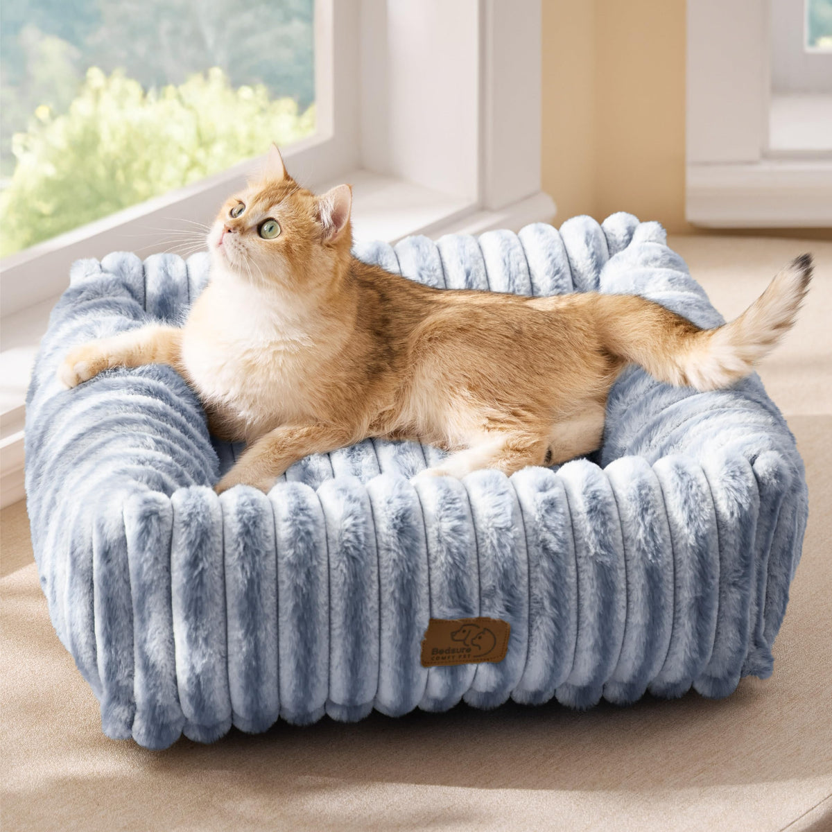 Bedsure ComfyFleece® Cute Dog Bed for Small Medium Dogs Washable,25in Cream